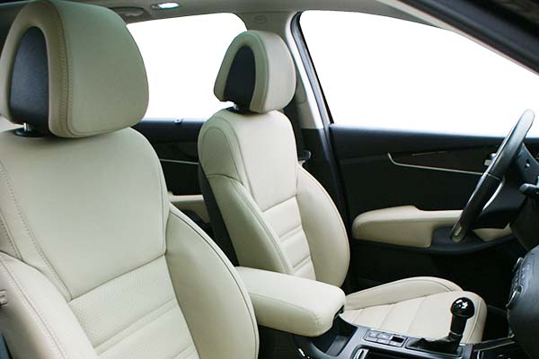 Kia Sorento Buffalino Leder Pearl Voorstoelen