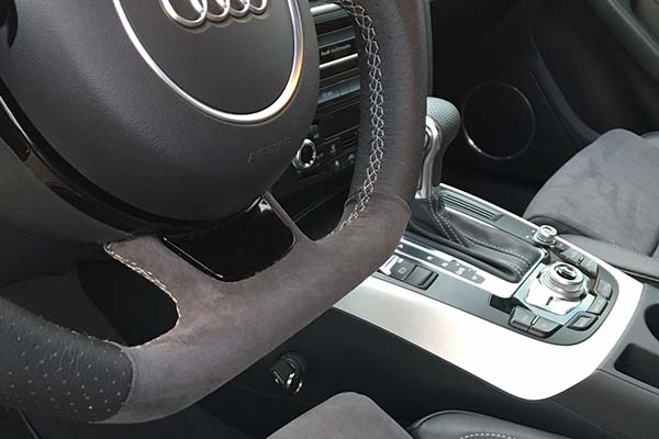 Audi A4 Buffalino Leder Alcantara Zwart Stuurwiel detail