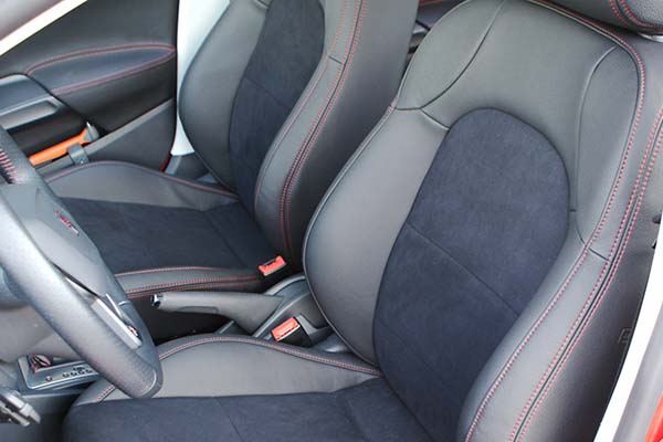 Seat Ibiza FR Alba eco-leather®®®®®® Zwart Alcantara Rood Stiksel Voorstoelen