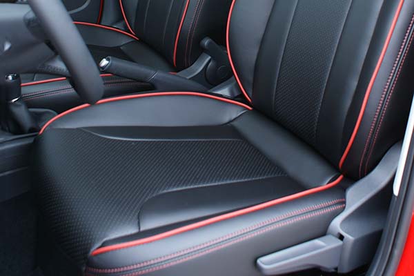 Seat Mii Alba eco-leather®®®®®® Zwart Rood stiksel Perforatie Voorstoelen-2