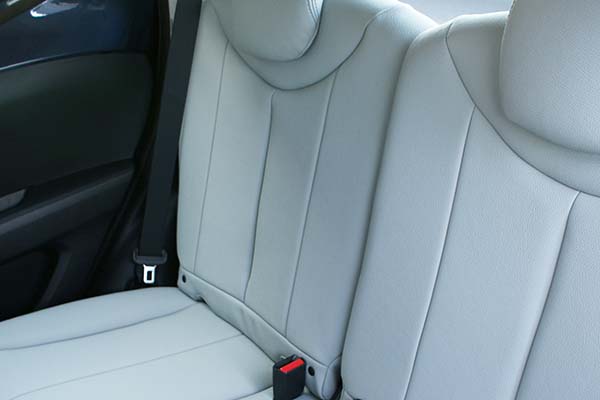 Toyota Aygo Alba eco-leather®®®®®® Titaniumgrijs Achterbank