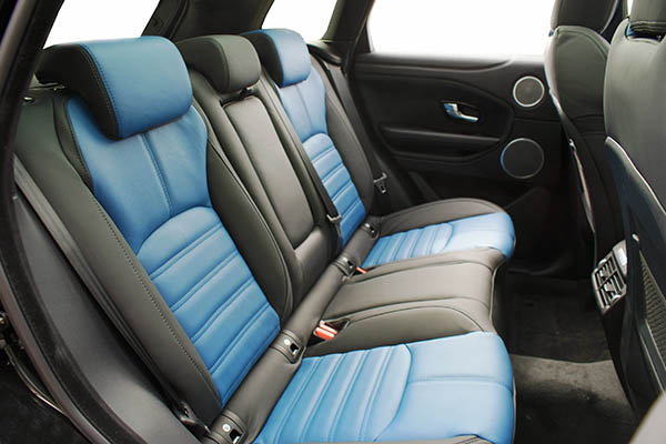 Range Rover Evoque, Alba nappa zwart en buffalino blauw achterbank