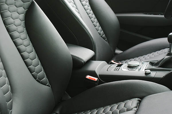 Audi A3 Sportback, Alba buffalino leder zwart met honingraat patroon voorstoelen detail