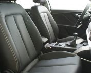 Audi Q2, Alba Buffalino Leder met Zilvergrijs Stiksel voorstoelen