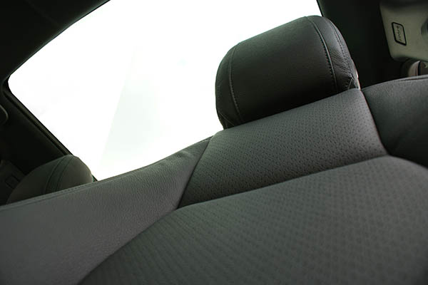 Land Rover Discovery, Alba eco-leather®®®®®® Zwart met Perforatie Detail
