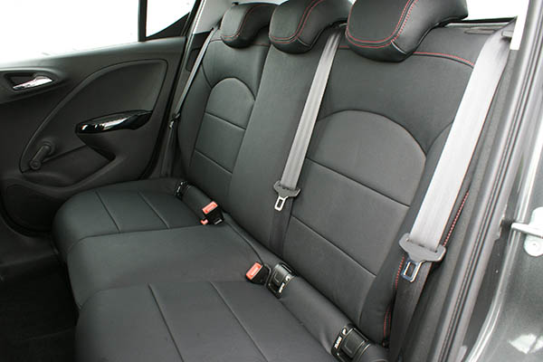 Opel Corsa, Alba eco-leather®®®®®® zwart met rood stiksel achterbank