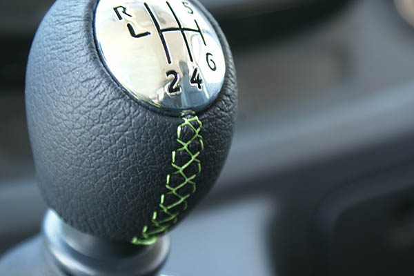 Opel Vivaro, Alba eco-leather®®®®®® Zwart met groen stiksel pookknop