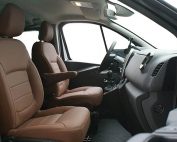 Opel Vivaro, Alba Buffalino leder kaneel bruin 5-persoons voorstoelen