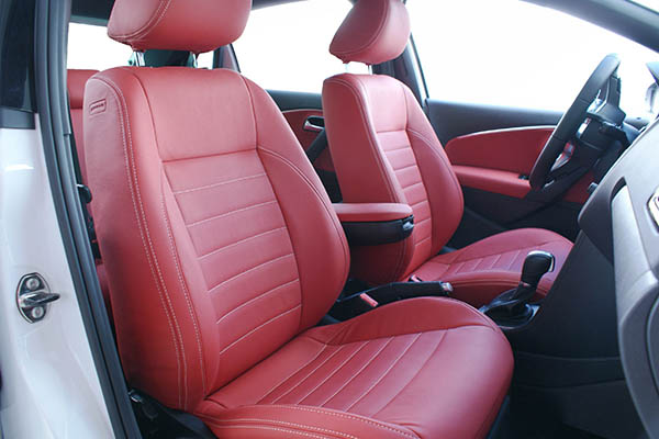 Volkswagen Polo GT, Alba Buffalino Leder Rood met wit stiksel voorstoelen