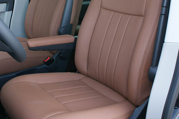Volkswagen Transporter T6, Alba eco-leather®®®®®® kaneelbruin voorstoelen detail