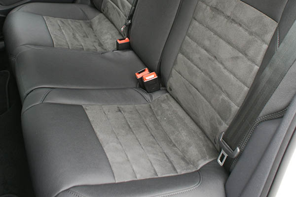 Volkswagen Polo, Alba eco-leather®®®®®® Zwart met Zwart eco-suède achterbank