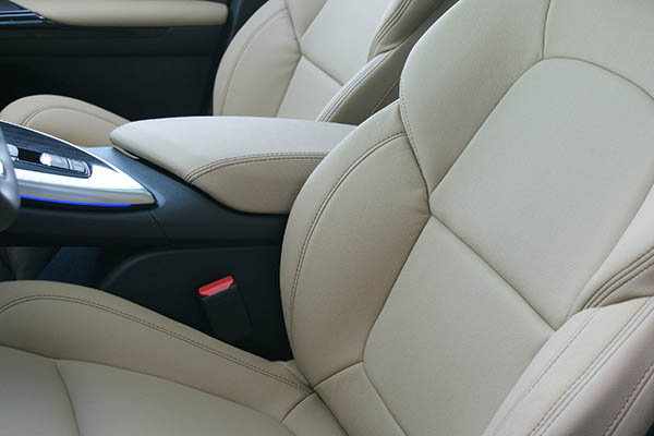 Renault Espace, Alba eco-leather®®®®®® Moonstone voorstoelen detail