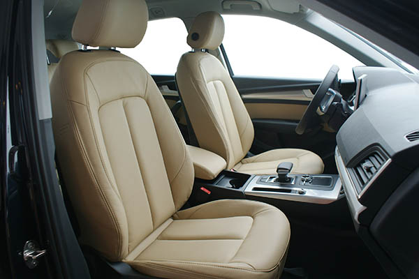 Audi Q5, Alba Buffalino Samt Beige Leder Voorstoelen