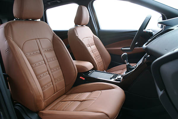 Ford Kuga, Alba Cognac Nappa Leder in Ferrari Design voorstoelen