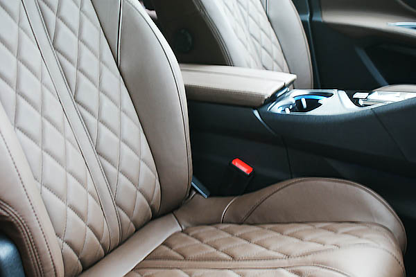 Peugeot 5008 Alba Buffalino Leder Chocoladebruin Diamond Voorstoelen Detail