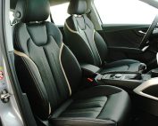 Audi Q2 Alba Buffalino Leder Zwart met Samt Beige Interieur Voorstoelen