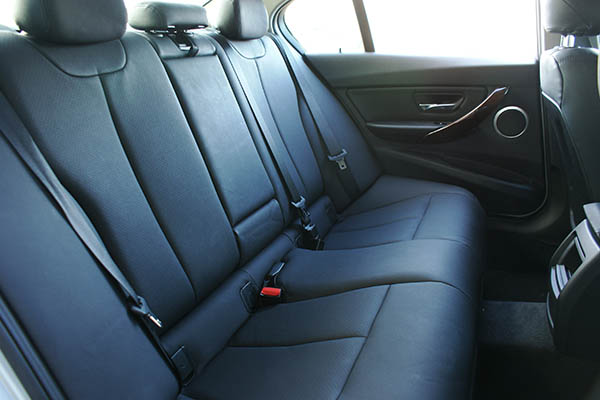 BMW 320i F30 Alba eco-leather®®®®®® Zwart Interieur Achterbank