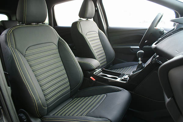 Ford Kuga Alba eco-leather®®®®®® Zwart Geel stiksel voorstoelen