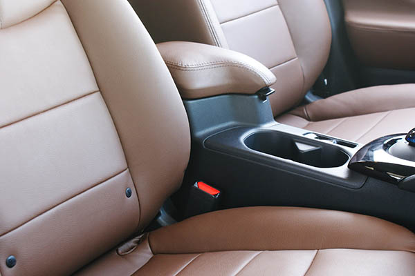 Nissan Leaf Alba buffalino leder Nougat Bruin Voorstoelen Detail