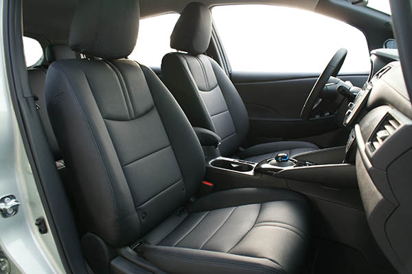 Nissan Leaf Alba eco-leather®®®®®® zwart voorstoelen