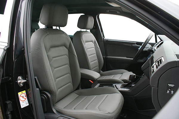 Volkswagen Tiguan Alba Buffalino Leder Grijs Inbouw Voorstoelen