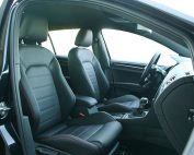 Volkswagen Golf 7 GTI Alba Buffalino Leder Zwart met Rood Stiksel Voorstoelen