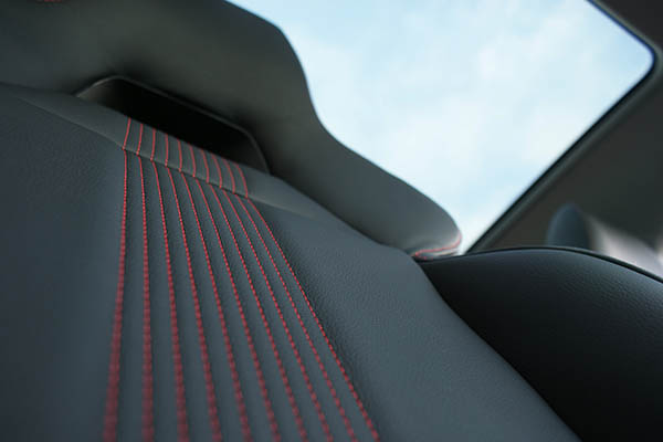 Skoda Karoq Alba Zwart Buffalino Leder Inbouw Sport Interieur Sportstoelen Detail Stiksel