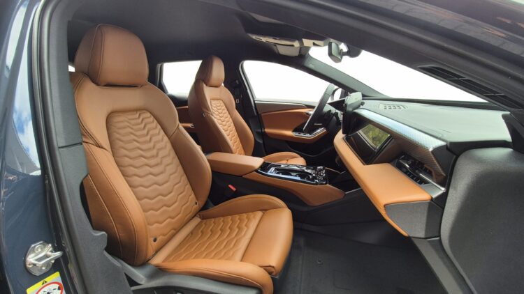 Audi A6 E-tron met nappa