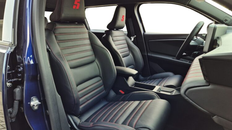Renault 5 leather