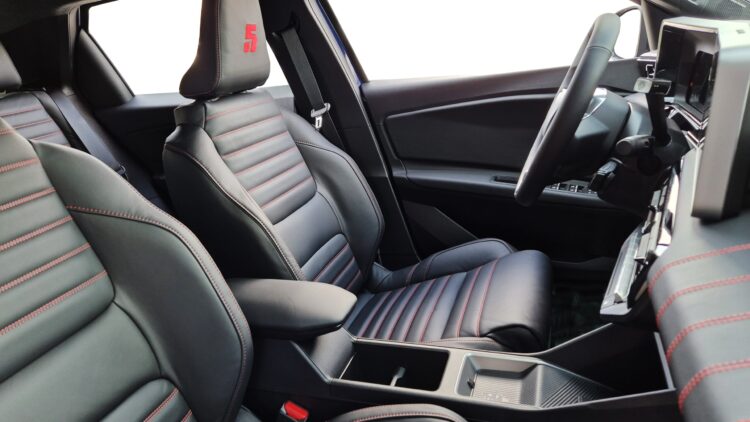 Renault 5 leather