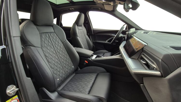 Audi A5 B10 custom interieur
