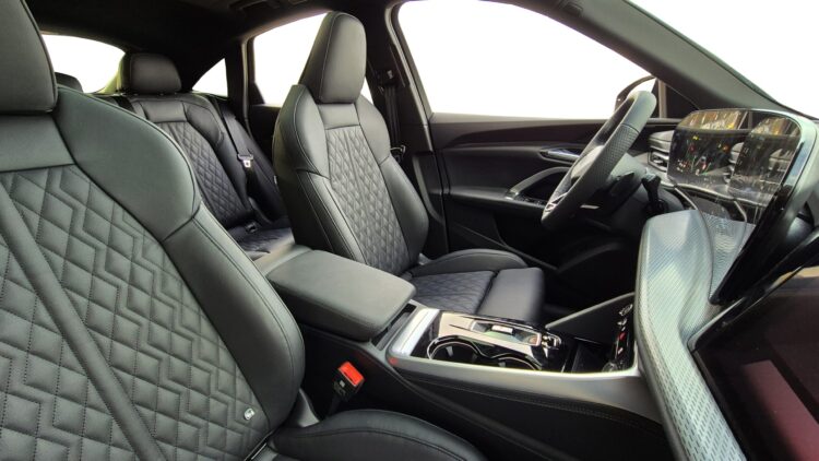 Audi A5 B10 custom interieur