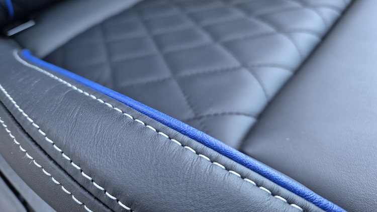 Alba-autmotive-leer-afwerkingen-Enkel-dubbel