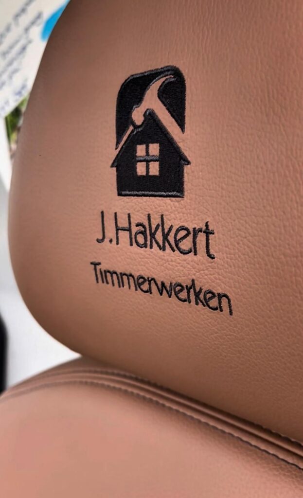 Alba-autmotive-leer-afwerkingen-eigen-logo