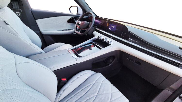 Omoda 9 Alba Eco-leather titanium grijs interieur